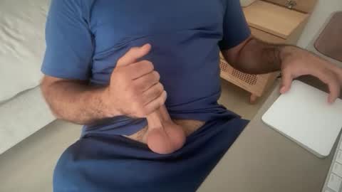 Snapshot of hshr13 chatting on 11-18-25, 07:24 hshr13 online show from 11-18-25, 07:24