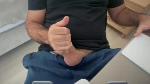 Snapshot of hshr13 chatting on 11-24-25, 06:13 hshr13 online show from 11-24-25, 06:13