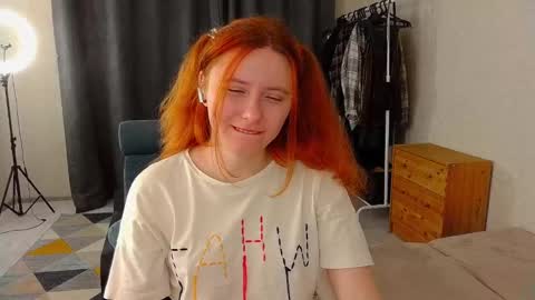 Snapshot of hua_lian chatting on 01-23-25, 02:12 Alice online show from 01-23-25, 02:12