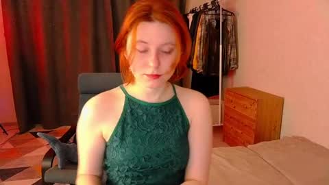 Snapshot of hua_lian chatting on 02-14-25, 01:02 Alice online show from 02-14-25, 01:02