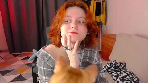 Snapshot of hua_lian chatting on 02-19-25, 03:05 Alice online show from 02-19-25, 03:05