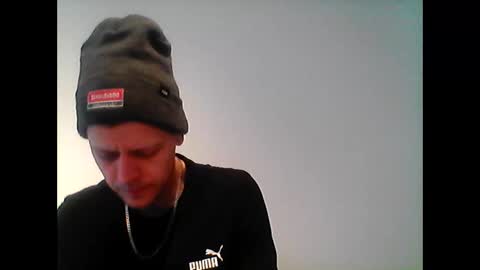 hubikush22 online show from 02-02-25, 07:52