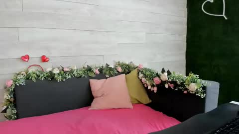 Snapshot of hugeboobserin chatting on 02-25-25, 12:13 Erin online show from 02-25-25, 12:13