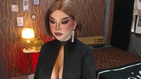 Christine online show from 01-09-26, 02:36