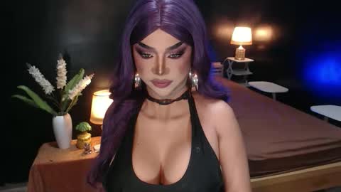 Christine online show from 04-10-26, 01:16