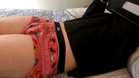 HugeCumshots online show from 04-11-26, 06:01