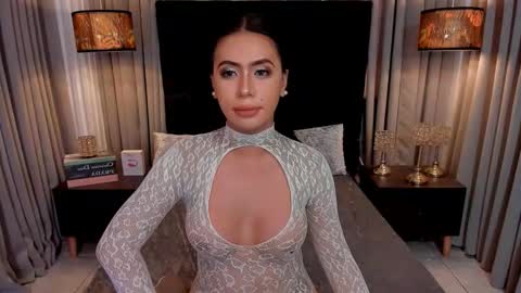 Snapshot of hugeirish2003 chatting on 12-16-25, 12:15 Irish online show from 12-16-25, 12:15