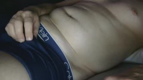 Snapshot of hugejass25 chatting on 11-27-25, 04:03 hugejass25 online show from 11-27-25, 04:03