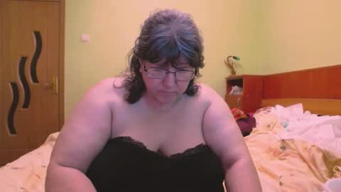 HugeTitsXXX online show from 02-16-25, 11:59