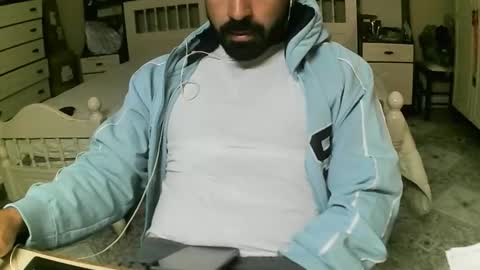 hugeveiny online show from 05-20-26, 04:02