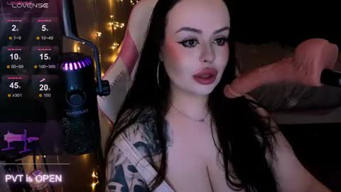 Maddison online show from 07-10-26, 10:56