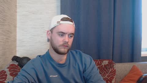 Snapshot of hugo__brad chatting on 12-07-24, 10:23 Hugo online show from 12-07-24, 10:23