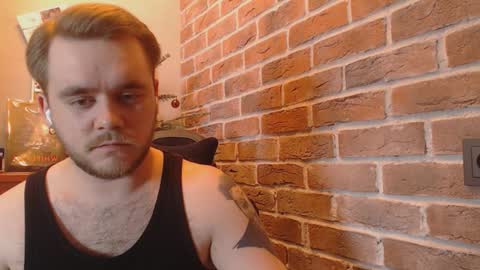 Snapshot of hugo__brad chatting on 01-19-25, 01:44 Hugo online show from 01-19-25, 01:44