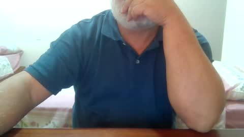 Snapshot of hugoexcitedman chatting on 06-21-26, 01:46 Hugo online show from 06-21-26, 01:46
