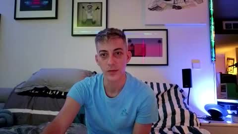 Snapshot of hugolandcam chatting on 01-05-25, 05:41 Hugo online show from 01-05-25, 05:41