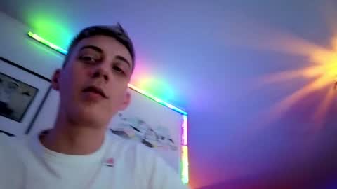 Snapshot of hugolandcam chatting on 01-17-25, 10:01 Hugo online show from 01-17-25, 10:01