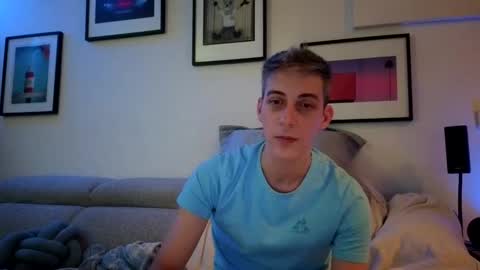 Snapshot of hugolandcam chatting on 01-31-25, 09:05 Hugo online show from 01-31-25, 09:05