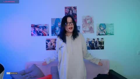 Snapshot of hugomin chatting on 03-11-25, 02:32 HugoMin online show from 03-11-25, 02:32