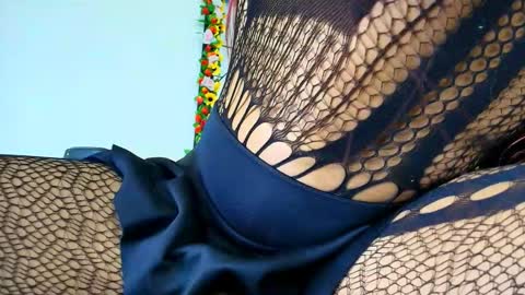 Snapshot of huila97 chatting on 05-26-26, 01:01 elecktra12 online show from 05-26-26, 01:01