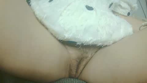 hujiajia520321431 online show from 05-19-26, 08:37