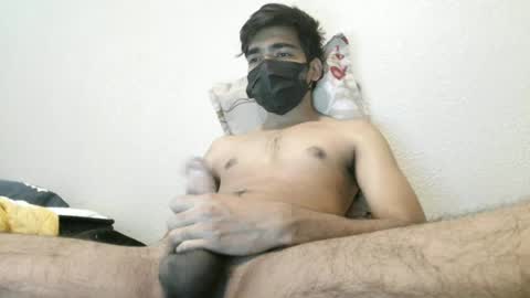 hulkyking1812000 online show from 06-01-26, 05:58