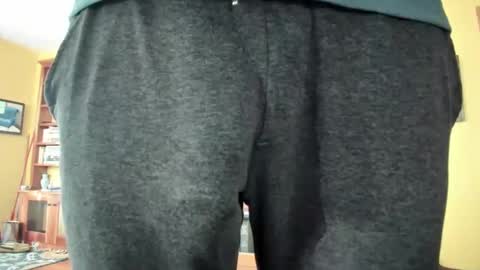 Snapshot of hung_hot_fit10 chatting on 12-24-24, 05:55 Big uncut cock dripping online show from 12-24-24, 05:55