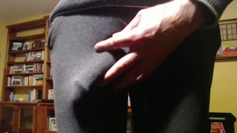 Snapshot of hung_hot_fit10 chatting on 09-10-25, 04:34 Big uncut cock dripping online show from 09-10-25, 04:34