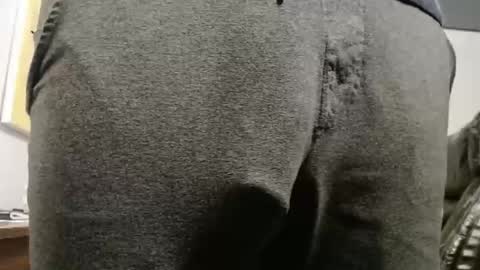 Snapshot of hung_hot_fit10 chatting on 10-12-25, 02:43 Big uncut cock dripping online show from 10-12-25, 02:43