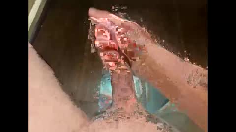 hung_mac0 online show from 05-18-26, 12:40
