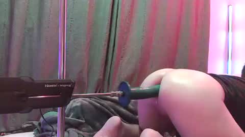 Greedybttm online show from 12-16-25, 05:12