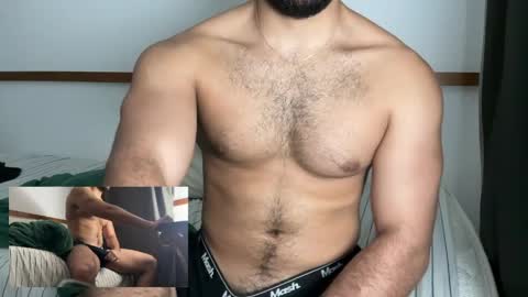 Snapshot of hunglatinnerd chatting on 05-17-26, 03:26 hunglatinnerd online show from 05-17-26, 03:26