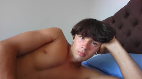 Snapshot of hunglikecrazyy chatting on 04-19-26, 08:55 Tyler online show from 04-19-26, 08:55