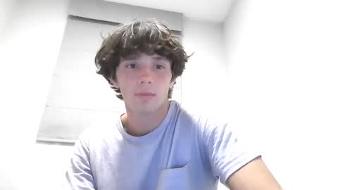 Snapshot of hunglikecrazyy chatting on 04-30-26, 01:12 Tyler online show from 04-30-26, 01:12