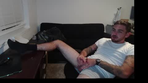 hungmtnman2256 online show from 07-12-26, 04:47