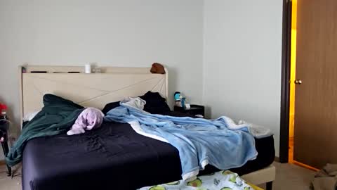 Snapshot of hungrydavid420 chatting on 03-16-26, 06:01 Hungrydavid420 online show from 03-16-26, 06:01