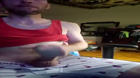 Snapshot of hungwell2111 chatting on 07-21-26, 01:08 hungwell2111 online show from 07-21-26, 01:08