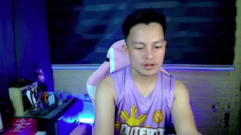 Snapshot of hunk_danny chatting on 07-06-26, 10:12 hunk_danny online show from 07-06-26, 10:12