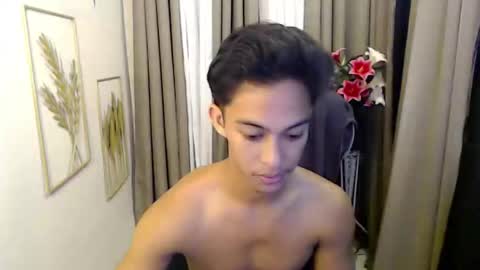 Snapshot of hunk_edward chatting on 05-08-26, 07:25 hunk_edward online show from 05-08-26, 07:25