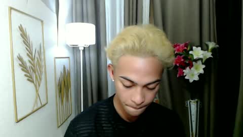 Snapshot of hunk_edward chatting on 06-15-26, 09:55 hunk_edward online show from 06-15-26, 09:55