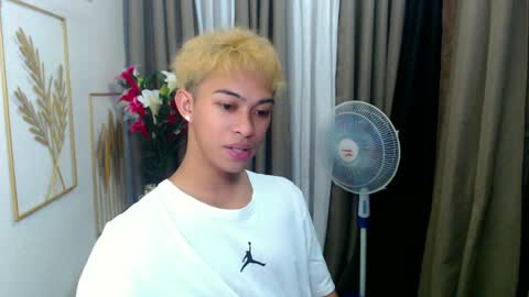 Snapshot of hunk_edward chatting on 06-29-26, 06:30 hunk_edward online show from 06-29-26, 06:30