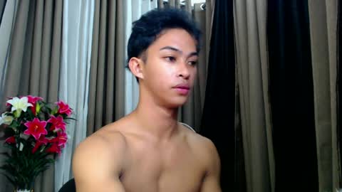 Snapshot of hunk_edward chatting on 07-08-26, 08:08 hunk_edward online show from 07-08-26, 08:08