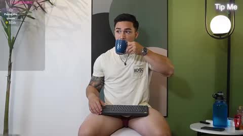 hunk_ryan online show from 02-14-25, 11:42