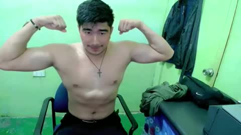 Snapshot of hunkfireman chatting on 05-10-26, 01:00 ADAM online show from 05-10-26, 01:00