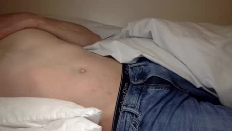 Snapshot of hunkhog chatting on 02-21-25, 04:07 Hunkhog online show from 02-21-25, 04:07