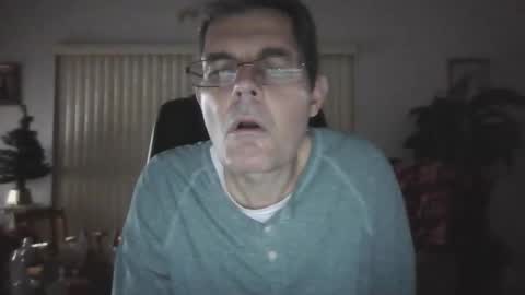 hunkmasclefad458 online show from 12-15-25, 04:28