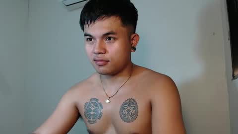 Snapshot of hunkyzeus chatting on 01-08-25, 10:04 hunkyzeus online show from 01-08-25, 10:04