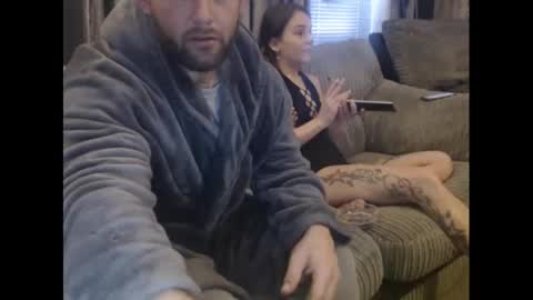 Snapshot of hunterandesme chatting on 01-27-25, 09:02 HunterandEsme online show from 01-27-25, 09:02