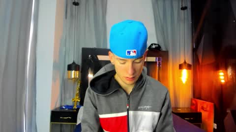 hunterheat_ online show from 12-21-25, 11:39