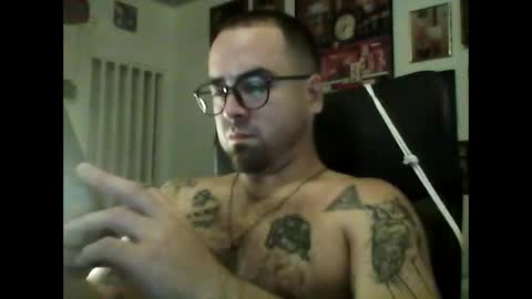 Snapshot of hurtadodirector chatting on 02-16-26, 06:42 hurtadodirector online show from 02-16-26, 06:42