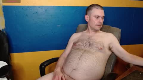 Snapshot of huskyguy chatting on 10-18-25, 04:26 Huskyguy online show from 10-18-25, 04:26